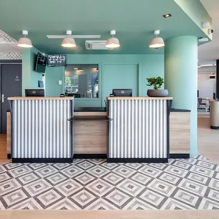 Paris Porte De Hotel Bagnolet