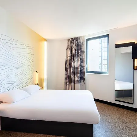 Paris Porte De 3*