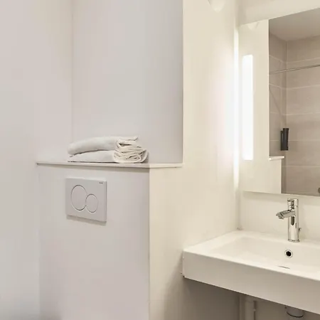 Paris Porte De 3*