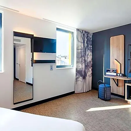 Paris Porte De Hotel Bagnolet